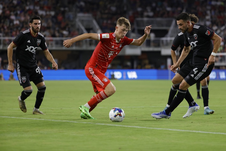 hth华体育app官网登录-记者：万纳尔1500万欧+奖金转会埃因霍温达协议，拜仁有回购条款