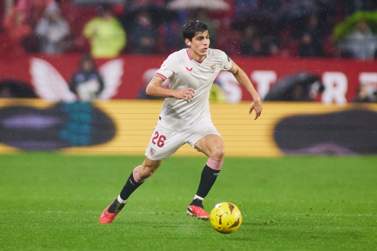 记者：尤文有意胡安卢但塞维利亚要价2000万欧，需看是否接受租借